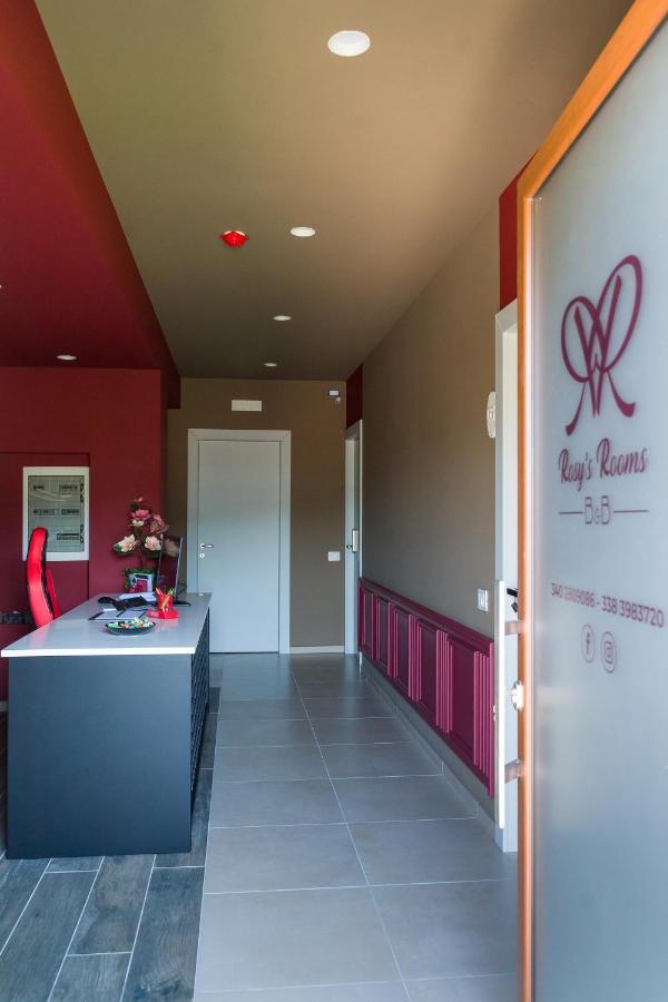 Rosy'S Rooms Patrica Exterior photo